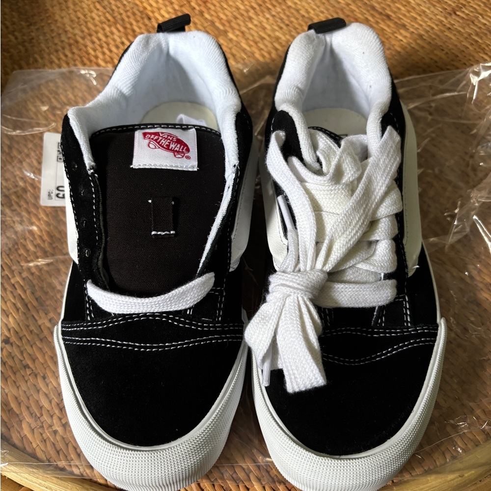 Vans Knu Skool - Black and White Sneakers